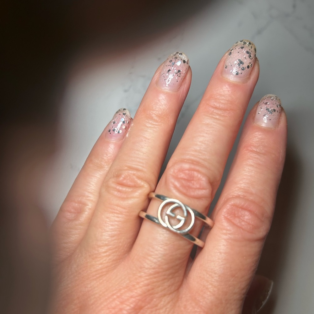 Gucci Silver Double Band Interlocking G Logo Ring - Picture 5 of 5